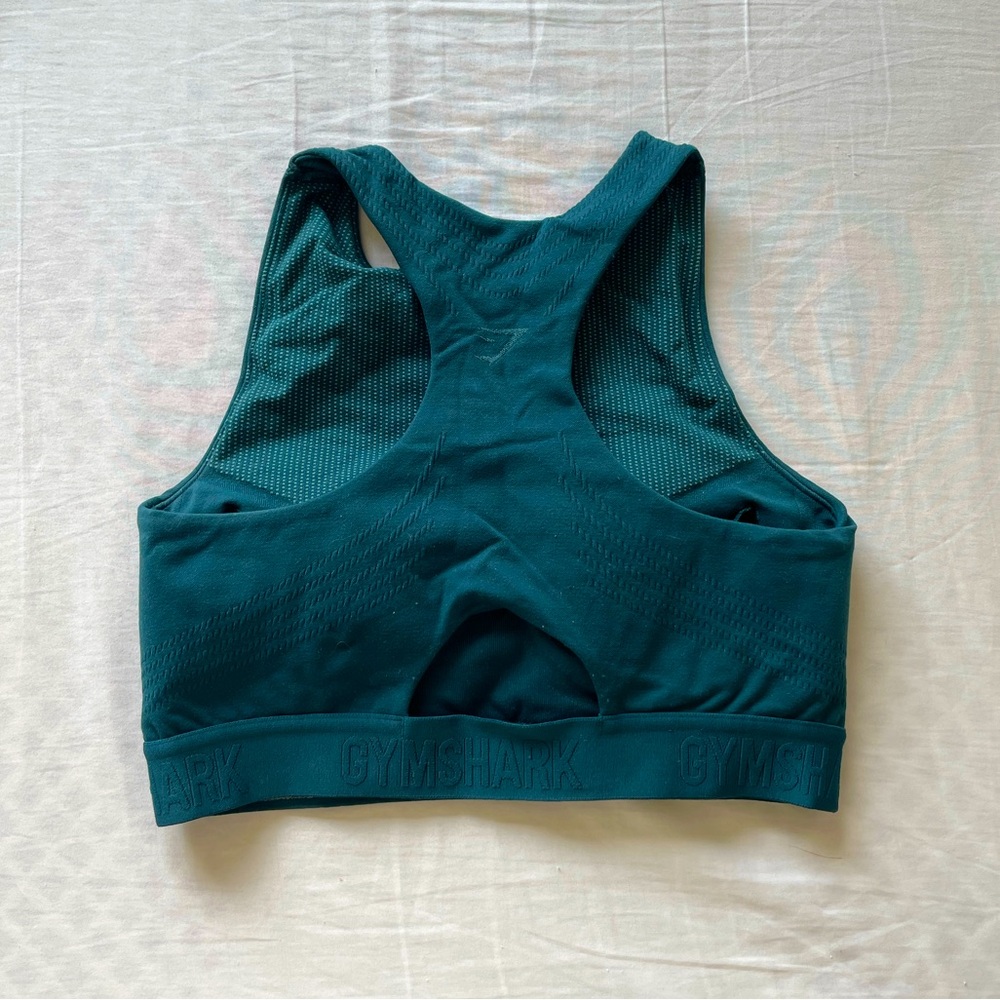 Gymshark sports bra 🤍 - Picture 2 of 4